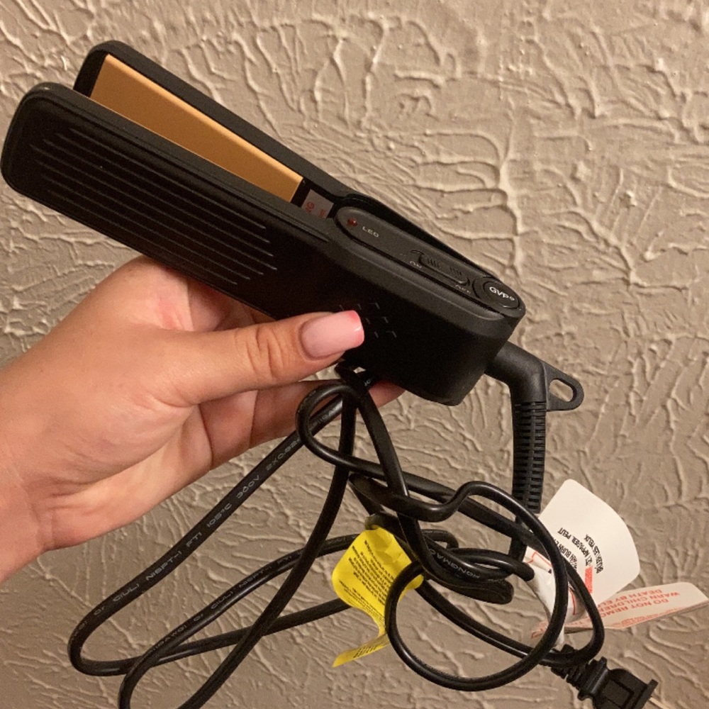 Hair straightener